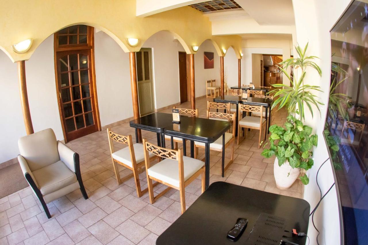 Hotel Provincia Trelew Exteriör bild